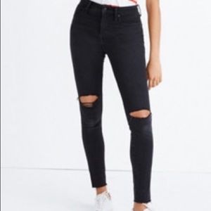 Madewell black knee rip skinny jeans